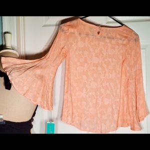 COPPER KEY Junior’s Bell Sleeve Blouse